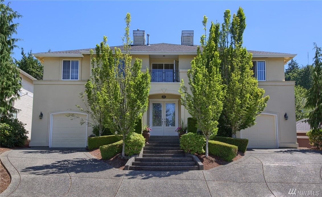 Property Photo:  6302 167th Ave SE  WA 98006 