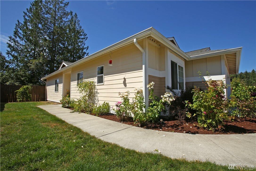 Property Photo:  7832 Celtic Lp NW  WA 98383 