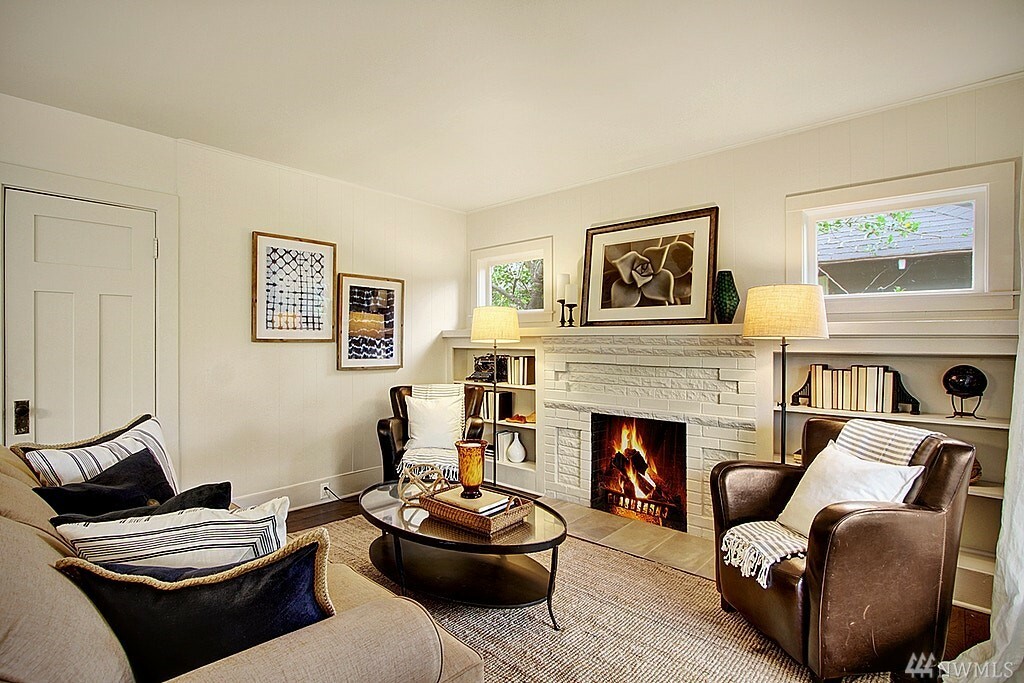 Property Photo: 323 15th Ave WA 98122