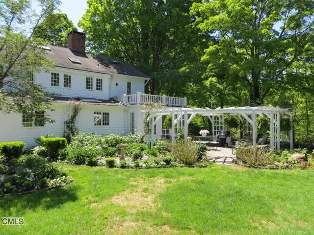 Property Photo:  17 Giles Hill Road  CT 06896 