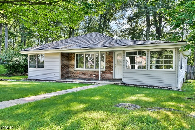 Property Photo:  15 Algonquin Ave  NJ 07866 