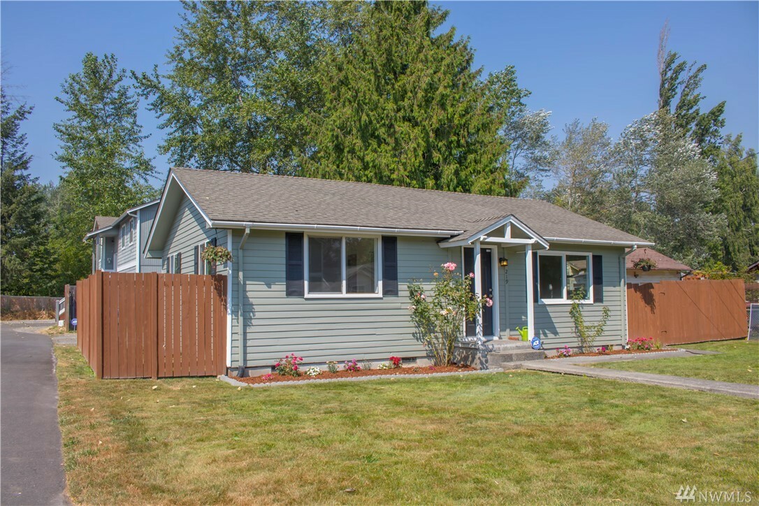 Property Photo: 219 E 90th St WA 98445