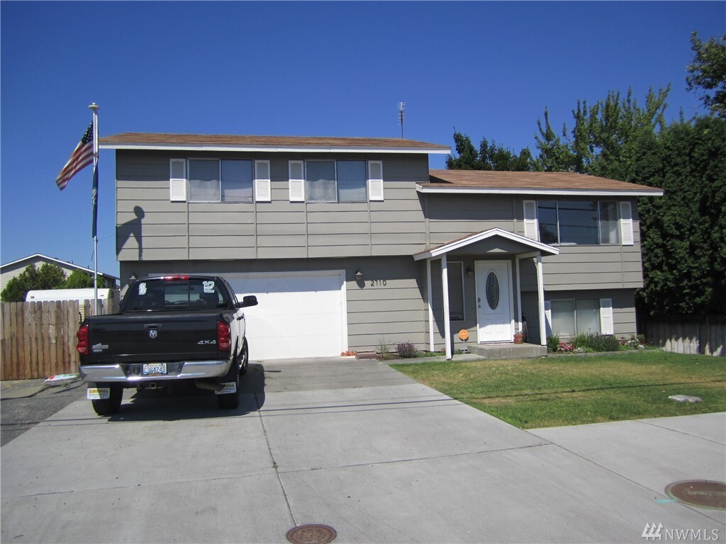 Property Photo: 2110 S Division St WA 98837