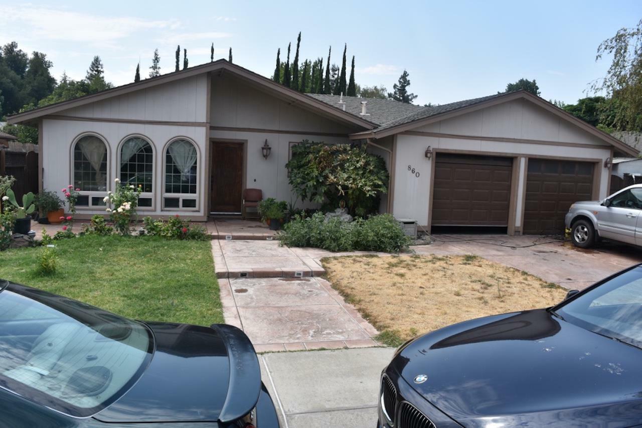 Property Photo:  860 Donner Way  CA 95337 