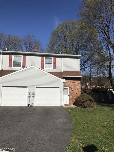 Property Photo:  19 Ivy Ct  NJ 07465 