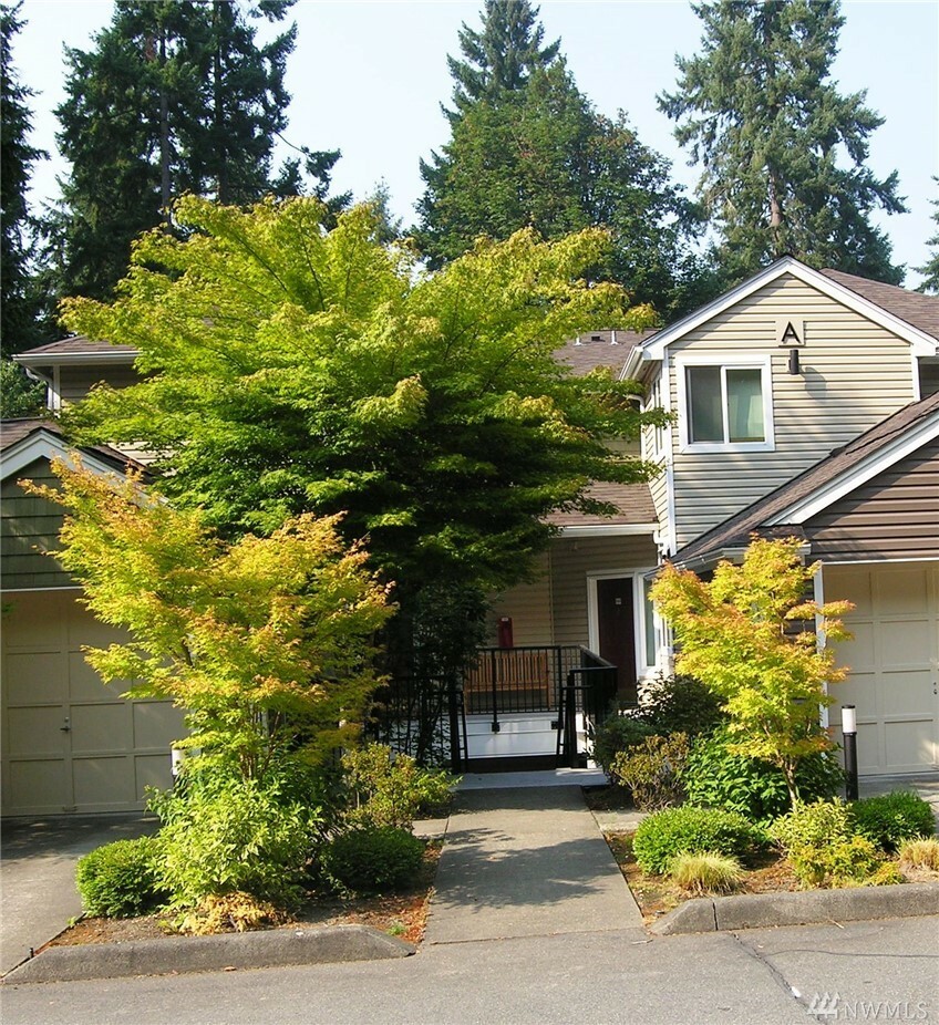 Property Photo:  5000 NW Village Park Dr A105  WA 98027 