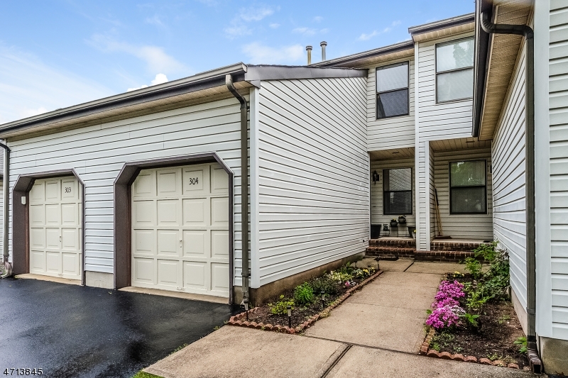 Property Photo:  304 Larch Ct  NJ 08822 