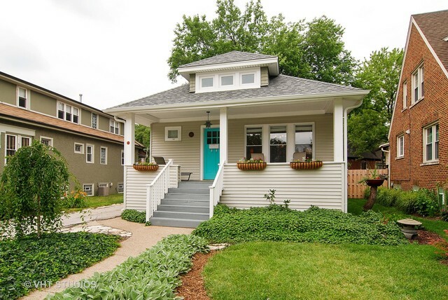 Property Photo:  404 Shenstone Road  IL 60546 