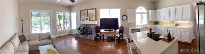 Property Photo: 5020 Caminito Exquisito CA 92130