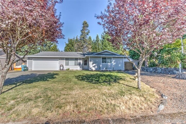 Property Photo: 5626 Ipsut Ct SE WA 98503