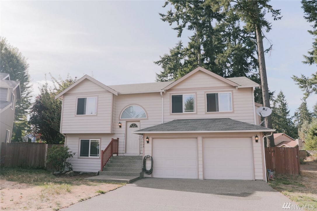 Property Photo: 17408 17th Ave E WA 98387
