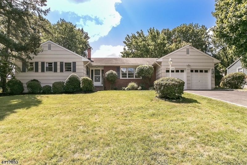 Property Photo:  1575 Brookside Rd  NJ 07092 