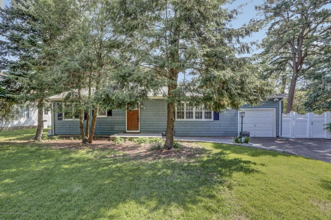 Property Photo:  1441 Jay Street  NJ 08731 