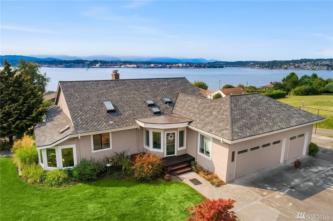 Property Photo:  3794 Bancroft Rd E  WA 98366 