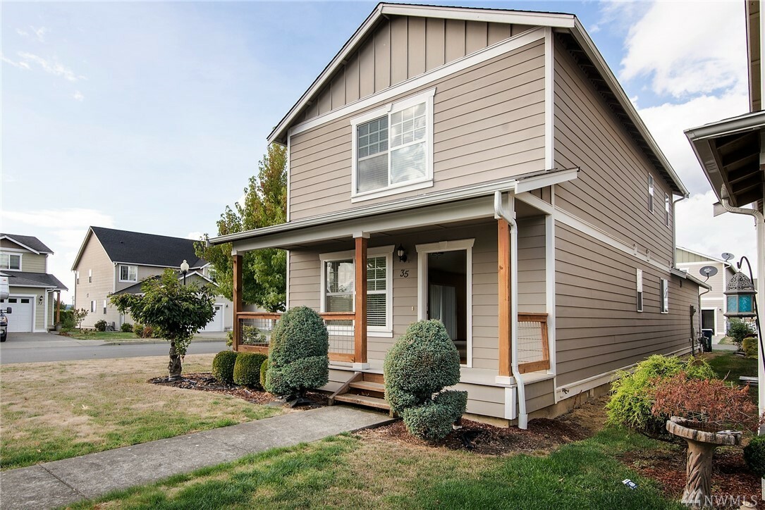 Property Photo:  2200 Greenview Cir 35  WA 98264 