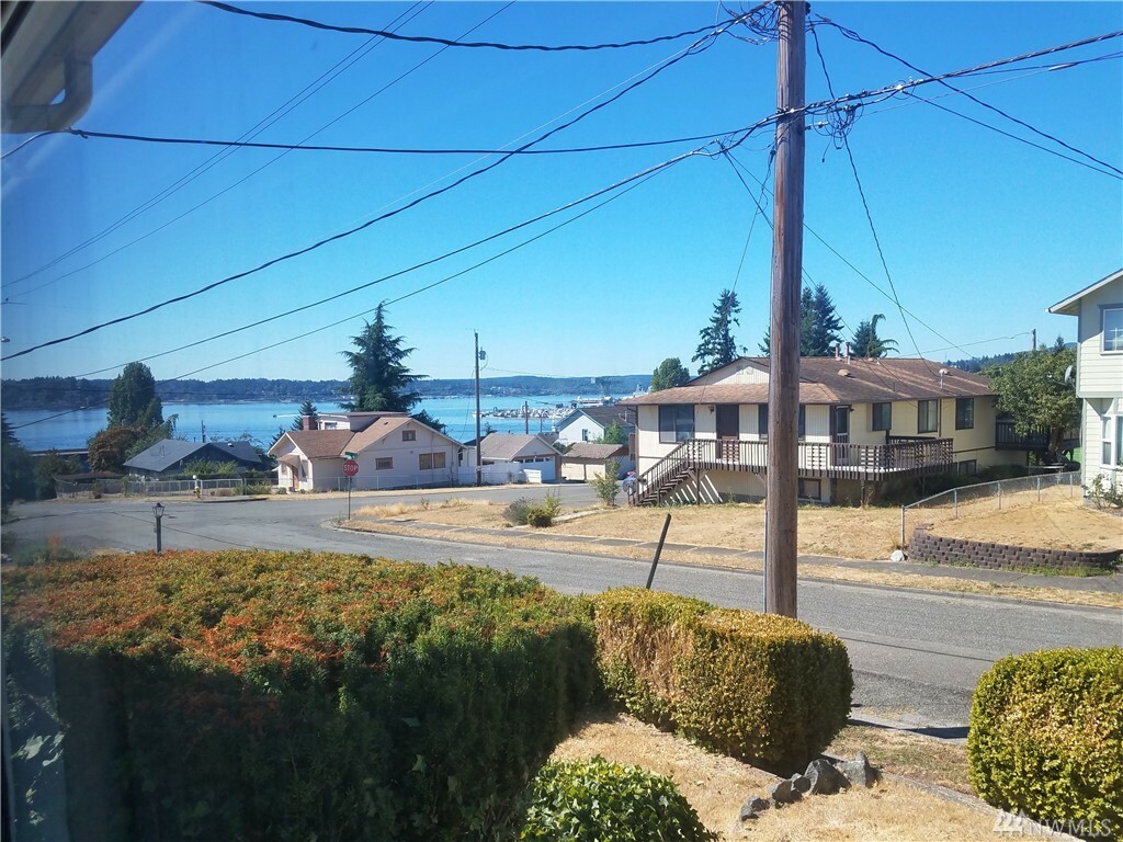 Property Photo:  1012 Hayward  WA 98310 