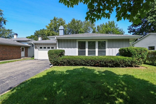 Property Photo:  711 Smith Avenue  IL 60044 