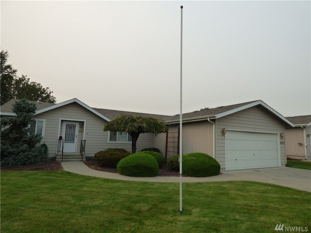 Property Photo: 2223 Quince WA 98841