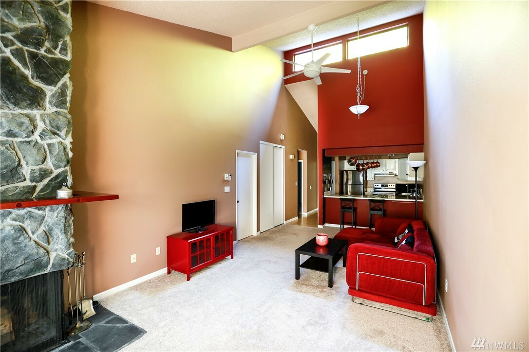 Property Photo: 8023 170th Place NE A-5 WA 98052