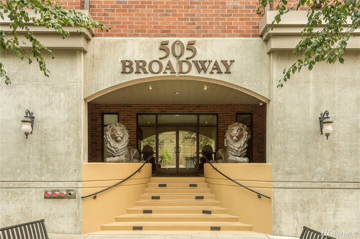 Property Photo:  505 Broadway 407  WA 98402 