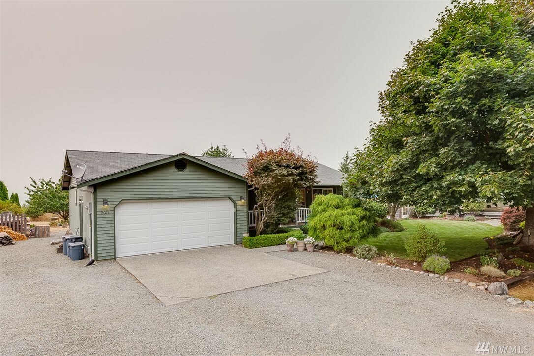 527 Island View Dr  Camano Island WA 98282 photo