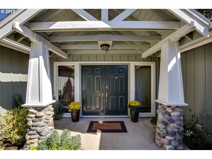 3906 SW 55th Dr  Portland OR 97221 photo