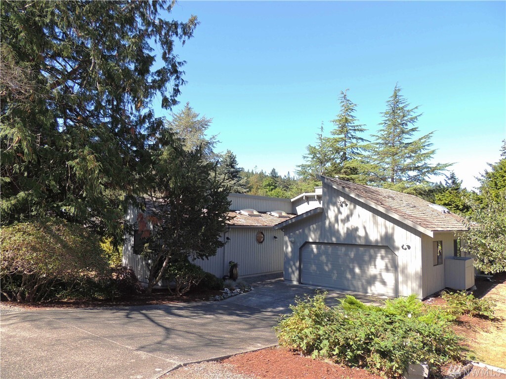 Property Photo: 533 Spokane Place WA 98257