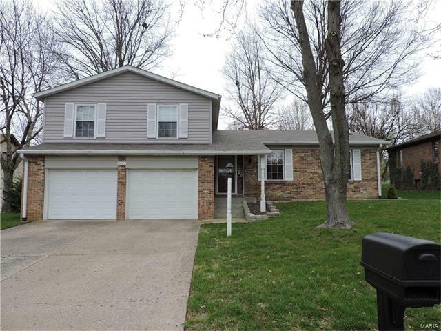 Property Photo: 2221 Wendy Way Drive IL 62221