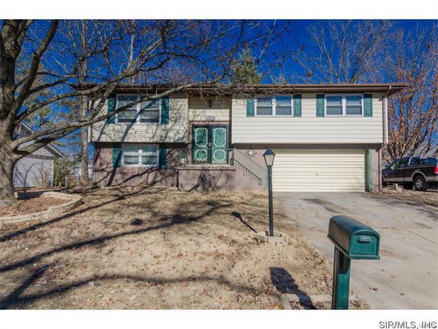 Property Photo: 1427 Vicksburg Drive IL 62221