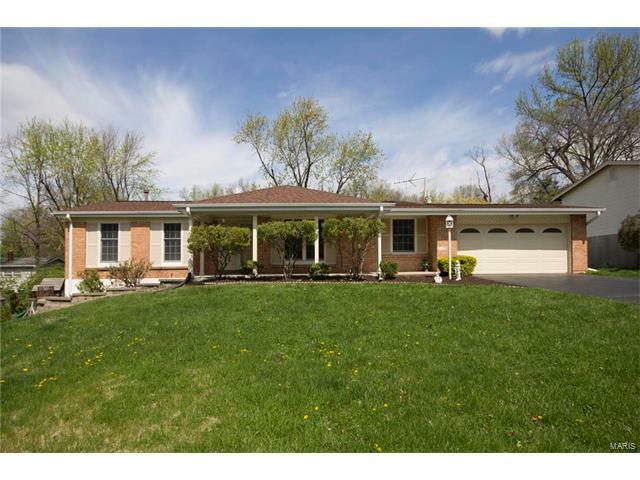 Property Photo: 12167 Mirror Lake Drive MO 63146