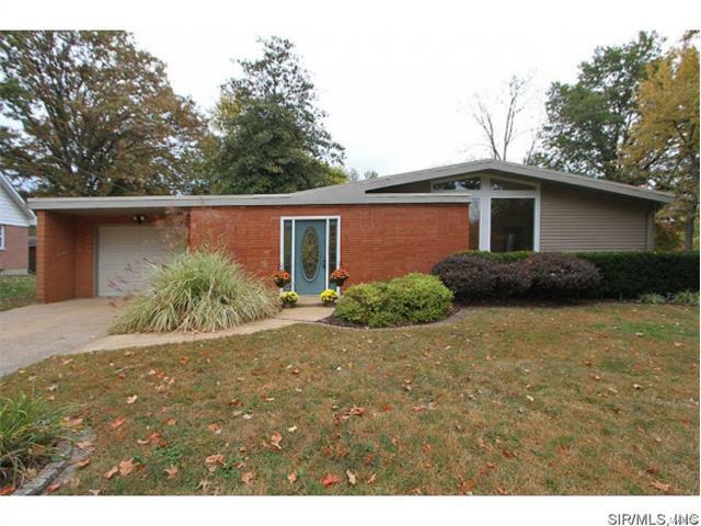 Property Photo: 5 Nob Hill Lane IL 62220