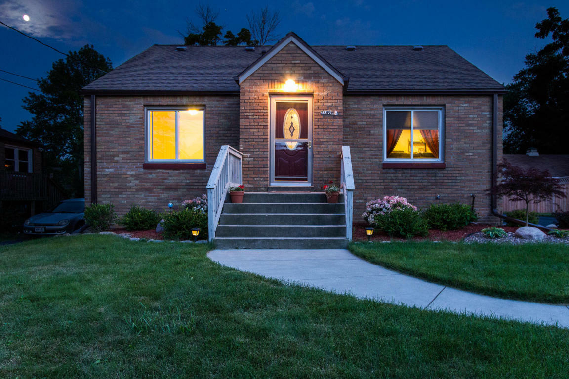 Property Photo: 3349 E Ryan Rd WI 53154