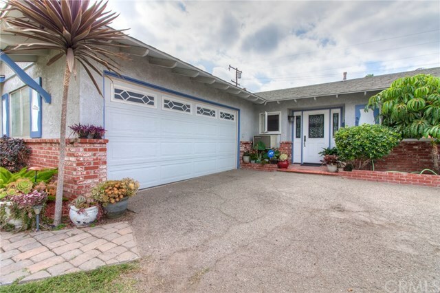 Property Photo:  324 E Rancho Road  CA 92879 