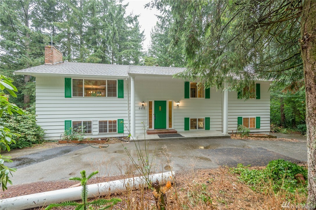 Property Photo:  4401 Merry Lane W  WA 98466 