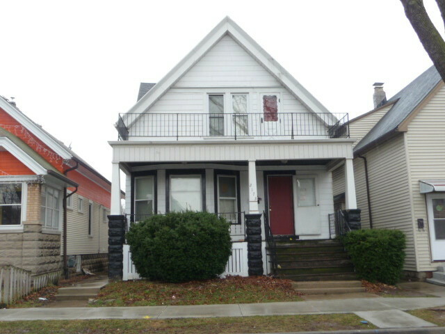 Property Photo: 2173 S 31st St WI 53215