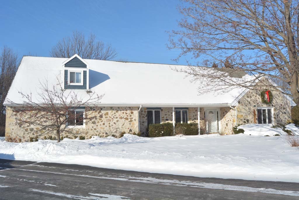Property Photo: 217 Prairie Run WI 53024