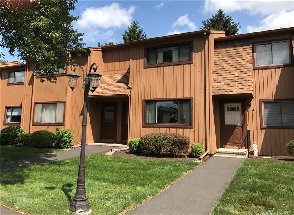 Property Photo: 4 Orangewood West 4 CT 06418