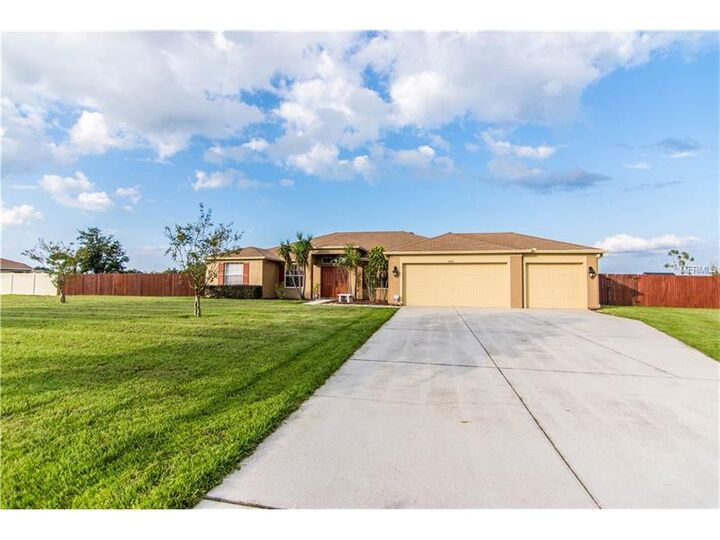 Property Photo:  4417 Windmill Point Drive  FL 33567 