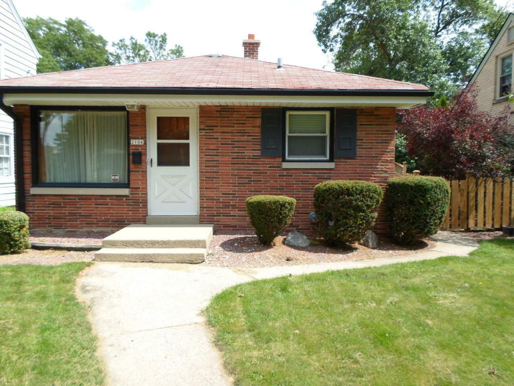 Property Photo:  2106 S 107th St  WI 53227 