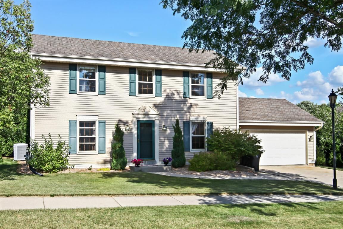 Property Photo: 1101 Poplar Dr WI 53188