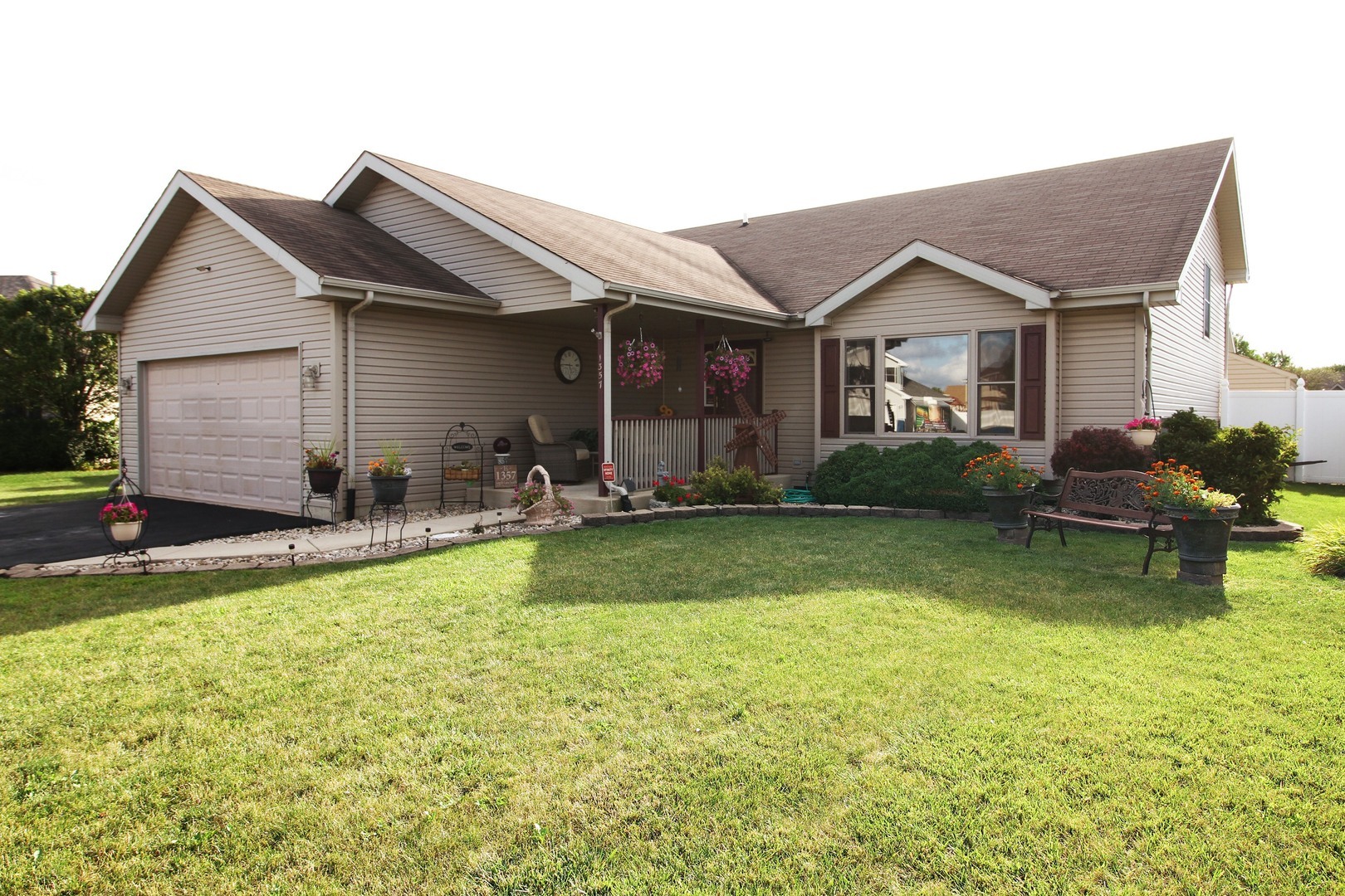 Property Photo:  1357 Argyle Lane South  IL 60914 