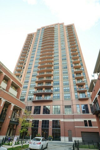 Property Photo:  330 Jefferson Street 1503  IL 60661 