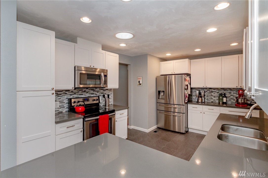Property Photo: 132 Berkeley Ave WA 98466