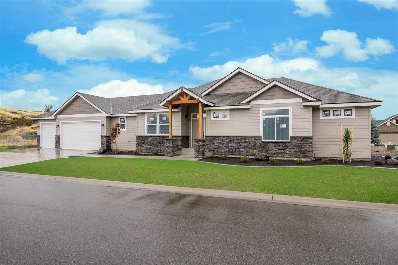 Property Photo: 16517 E 11th Ln WA 99037