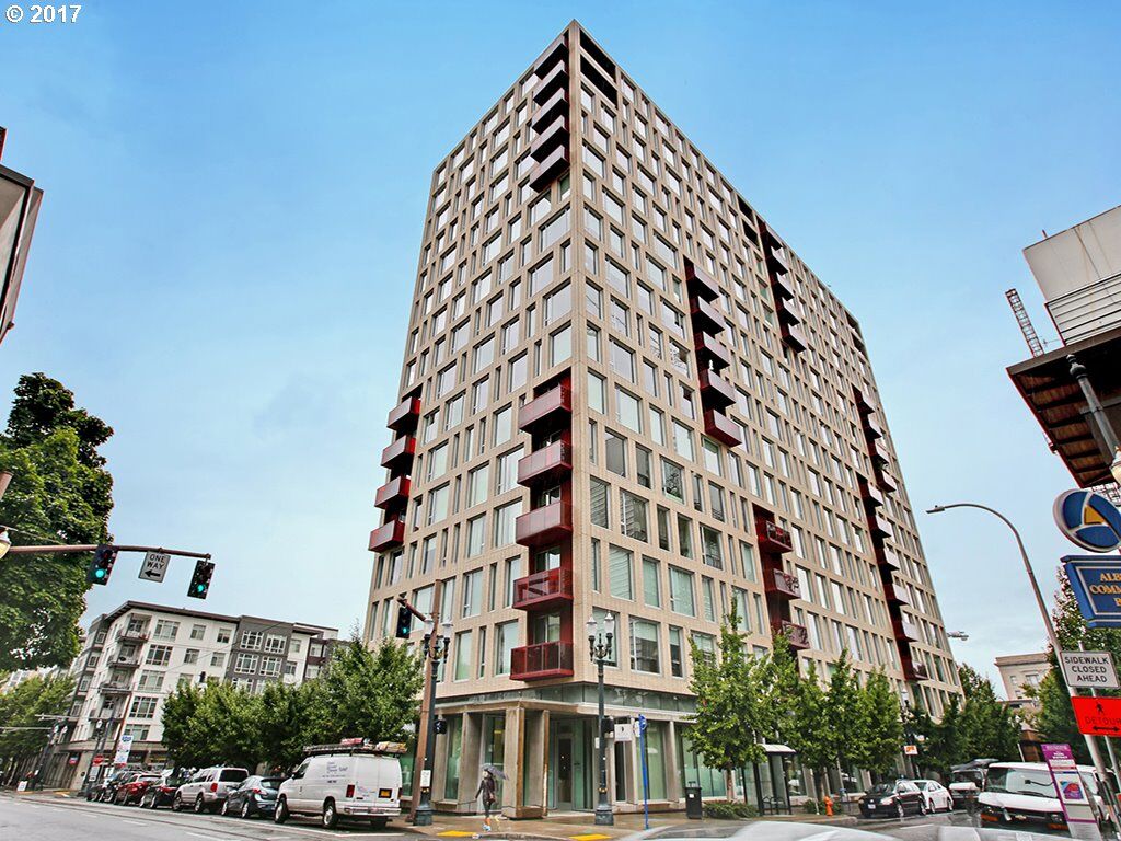 Property Photo:  937 NW Glisan St 431  OR 97209 