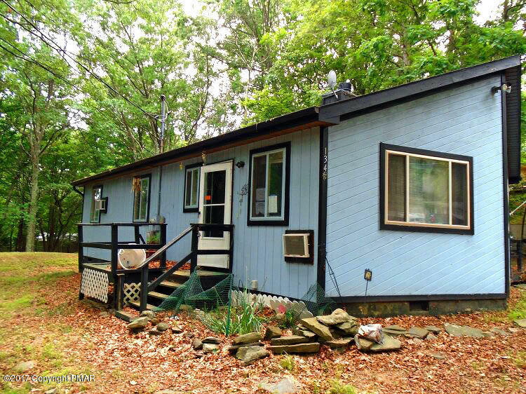 Property Photo:  134 Davis Circle  PA 18324 