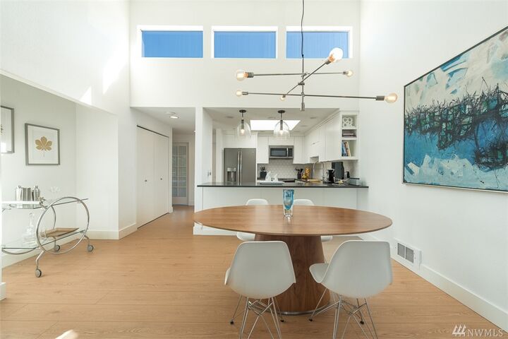 Property Photo:  6920 California Ave SW 44  WA 98136 