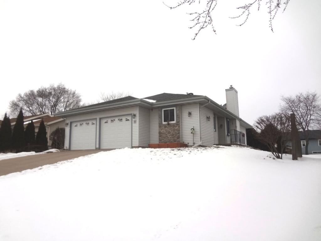 Property Photo:  924 Acker Pkwy  WI 53532 