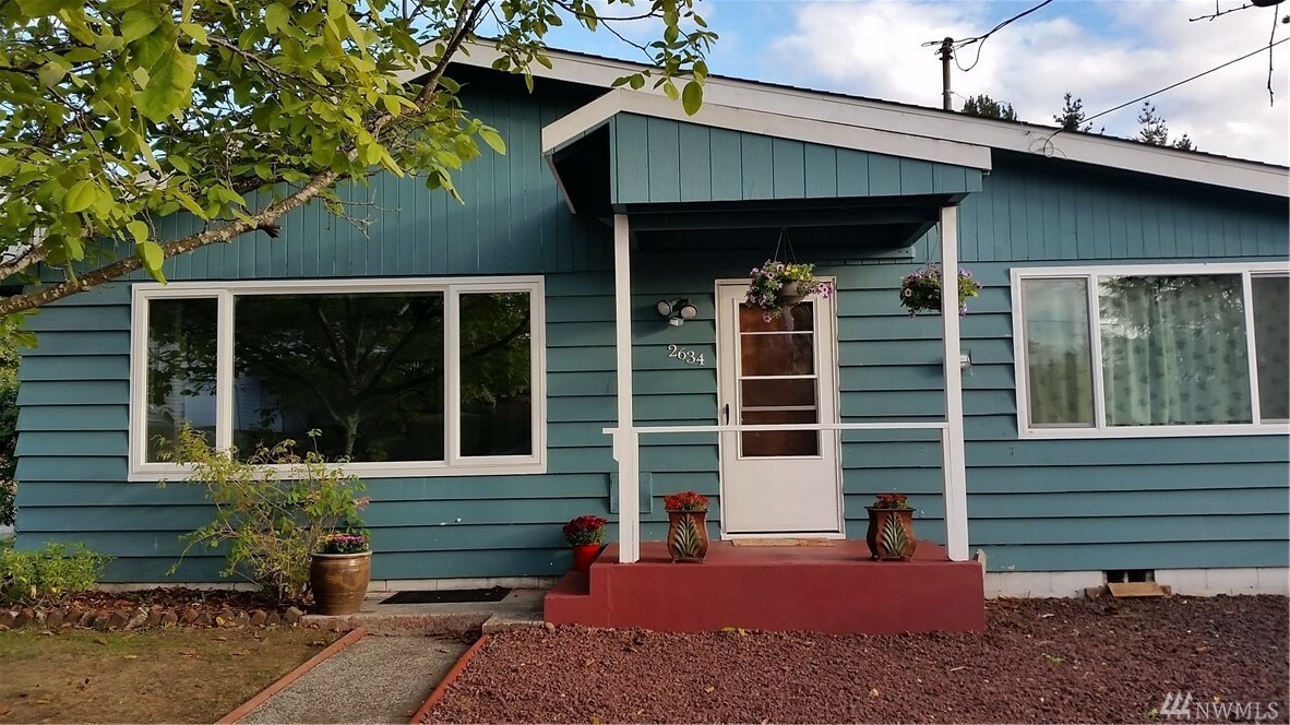 Property Photo:  2634 Stephenson Ave  WA 98310 