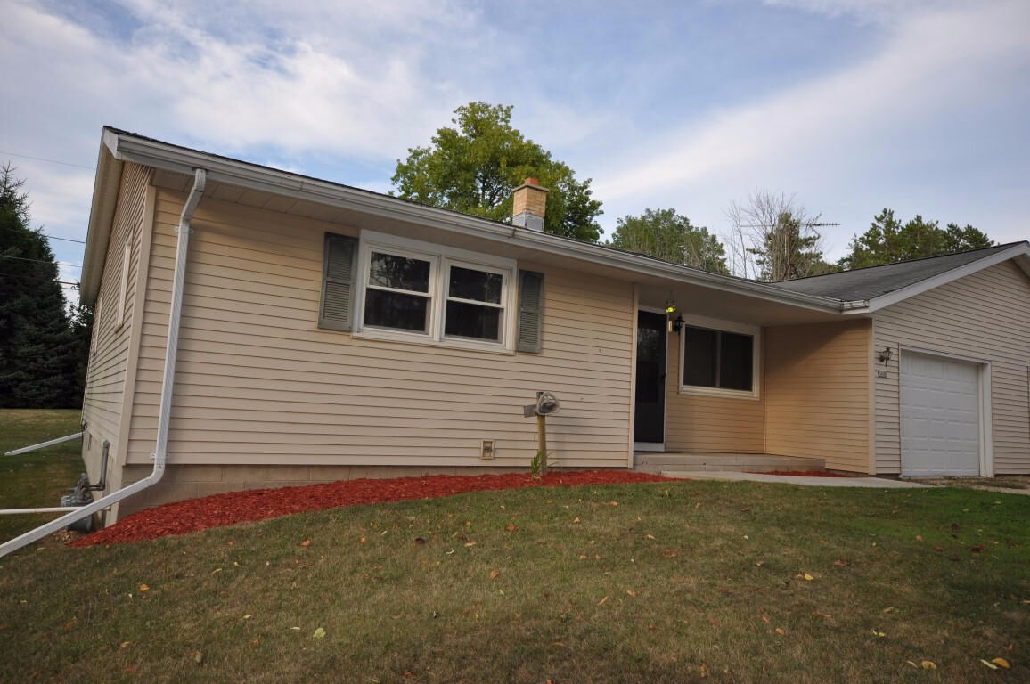 Property Photo:  3400 Highway 33  WI 53095-9407 